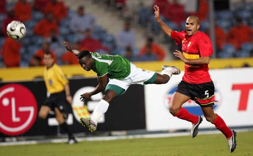 英联杯半决赛抽签：纽卡vs曼城，切尔西vs阿森纳／水晶宫胜者（英联杯四强对阵出炉：纽卡战曼城，切尔西对阵阿森纳／水晶宫胜者）