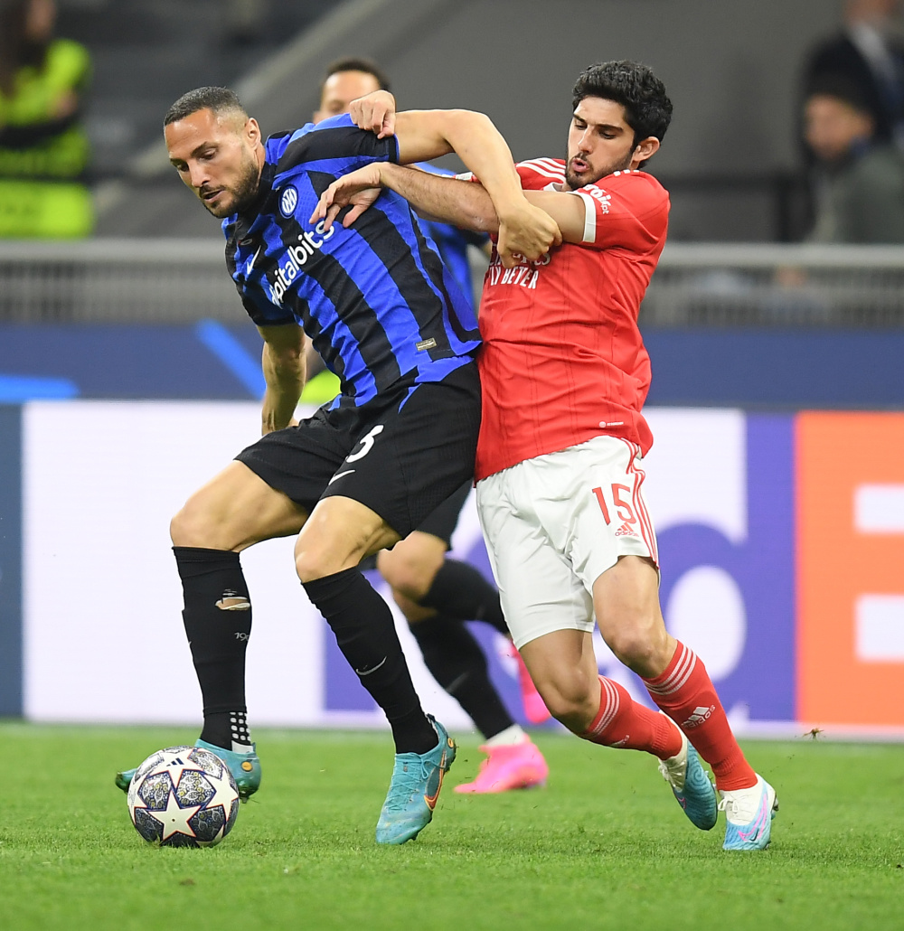 触底反弹！维拉创111年神迹，从最差开局到十连胜（从谷底到巅峰！维拉缔造111年纪录，最差开局后豪取十连胜）