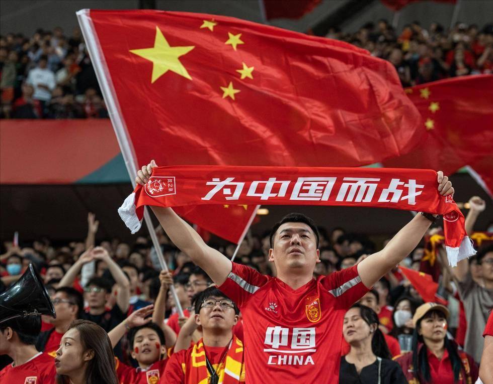 广岛主帅：申花在身体和速度方面很出色，J联赛球队技术细腻（广岛主帅：申花对抗与速度突出，J联赛球队技术更细腻）