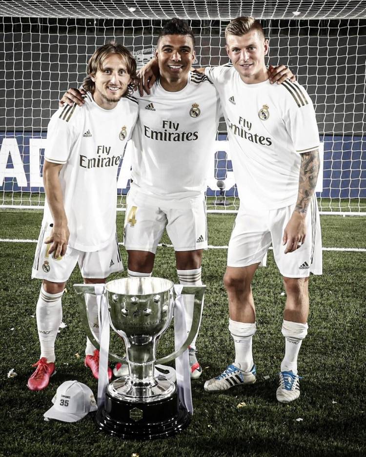 战狼队贡献2射1传！官方：B费当选英超第十五轮最佳球员（英超第15轮最佳出炉：B费当选，对狼队一役2射1传）