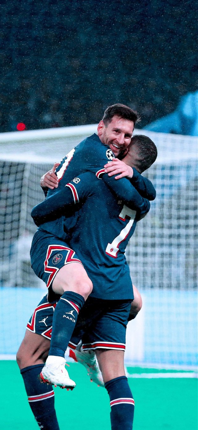 面对韩国梅开二度制胜，拜合拉木荣获本届熊猫杯赛事MVP