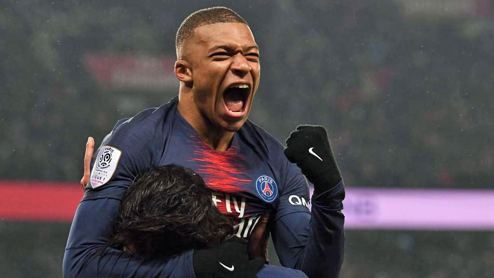 巅峰对决，阿森纳、拜仁欧冠均四战全胜，下一轮直接交手（欧冠强强对话：阿森纳与拜仁四战全胜，下一轮正面碰撞）