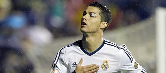 报16连胜终结之仇！凯恩破门追平姆巴佩，拜仁3-2柏林联合三线狂飙