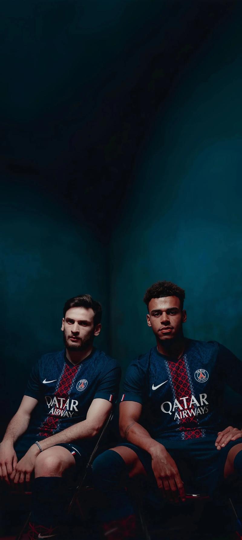 凯恩：我可以拿金球奖，通常需赢得世界杯或欧冠才能实现（凯恩：我有实力拿金球，但通常要先赢下世界杯或欧冠）